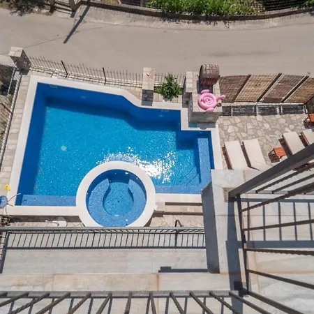 Family Retreat Bozovic Apartment Budva Exterior photo