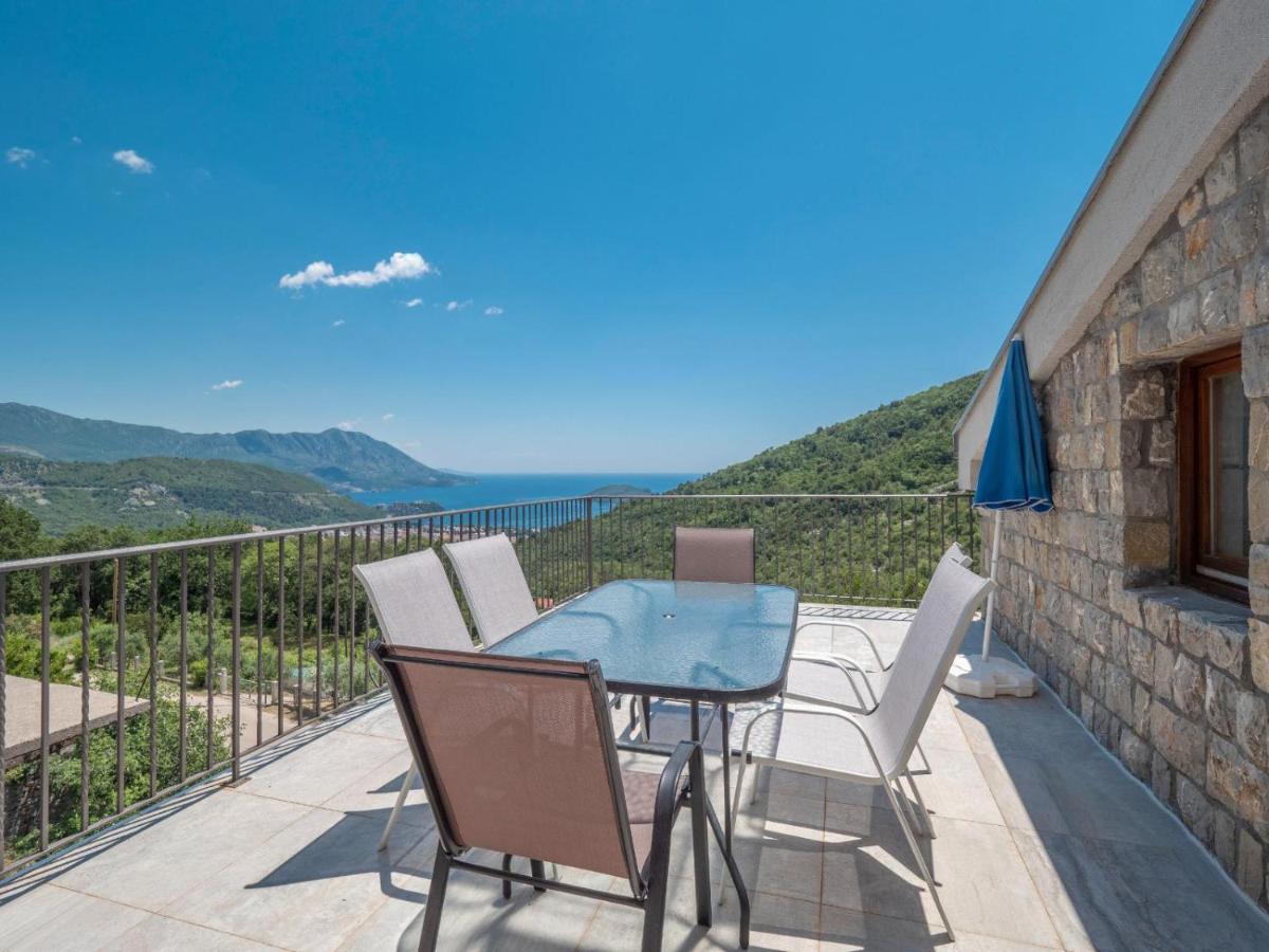 Family Retreat Bozovic Budva