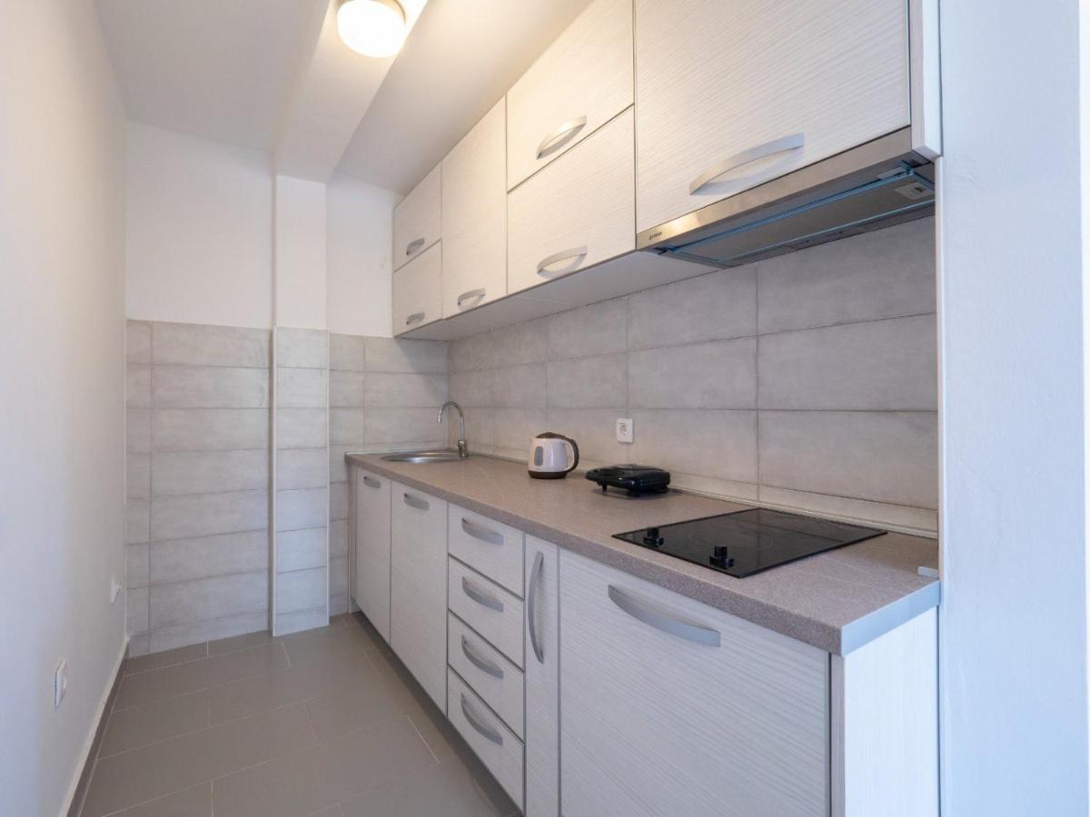 Family Retreat Bozovic Apartment