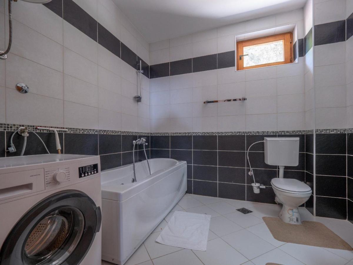 Family Retreat Bozovic Apartment *
