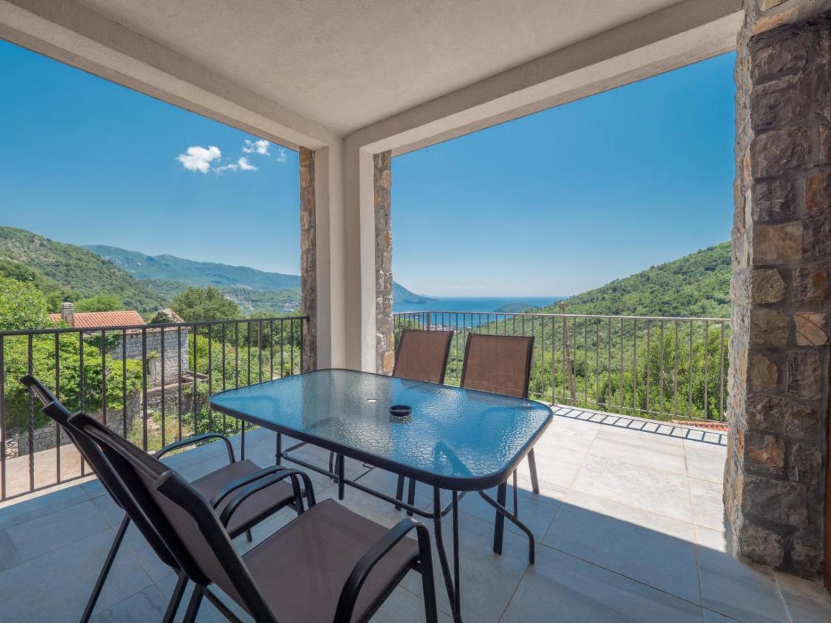 Family Retreat Bozovic Budva