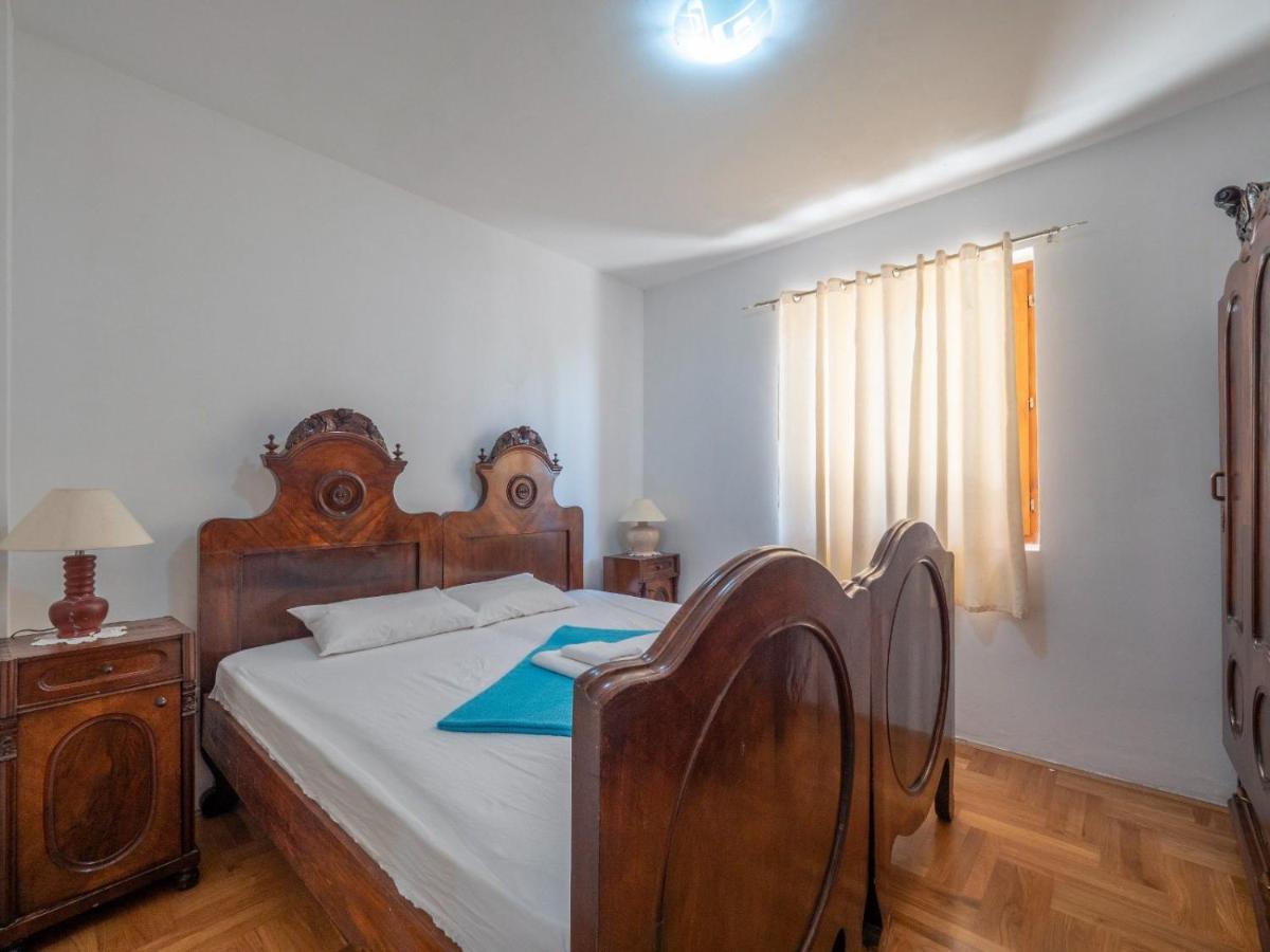 Family Retreat Bozovic Apartment