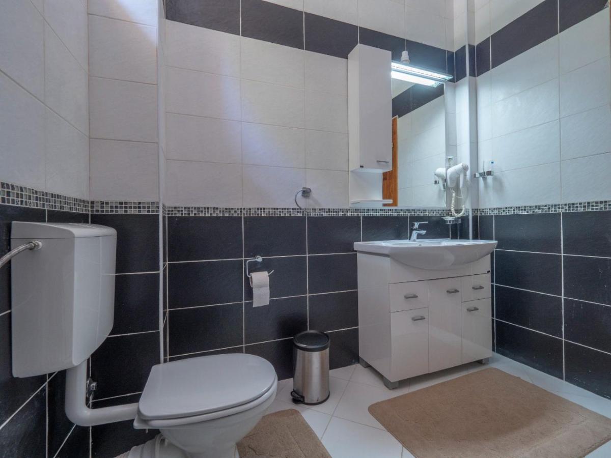 Family Retreat Bozovic Apartment