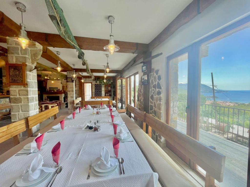 Family Retreat Bozovic Budva