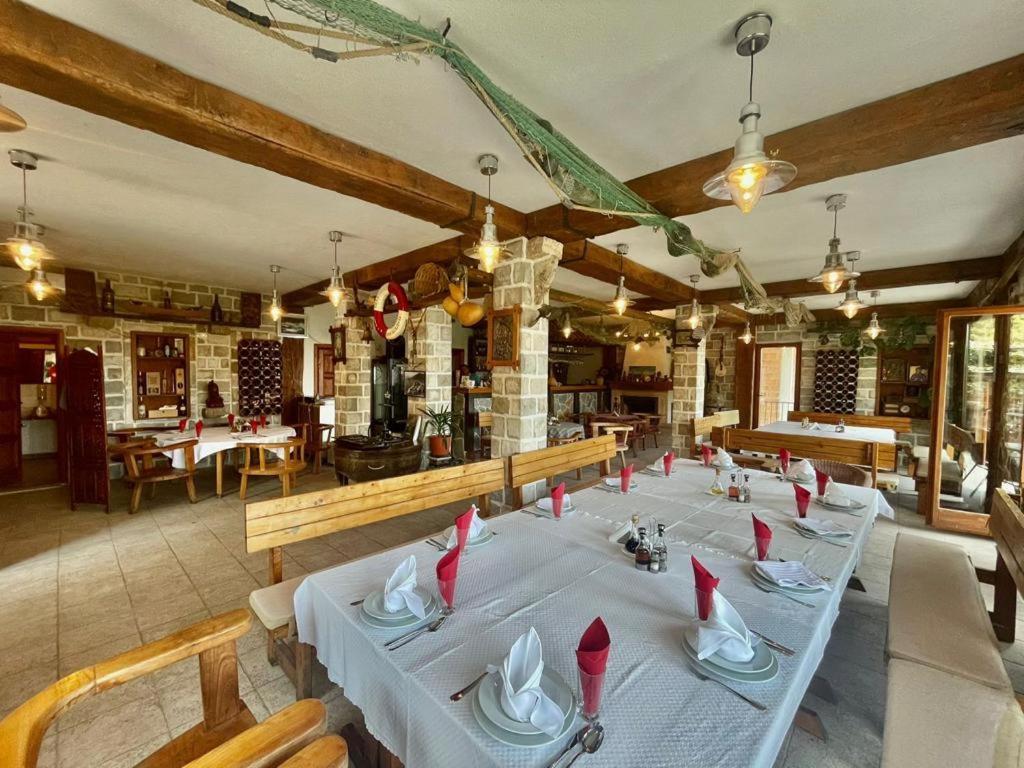 Family Retreat Bozovic Apartment Budva