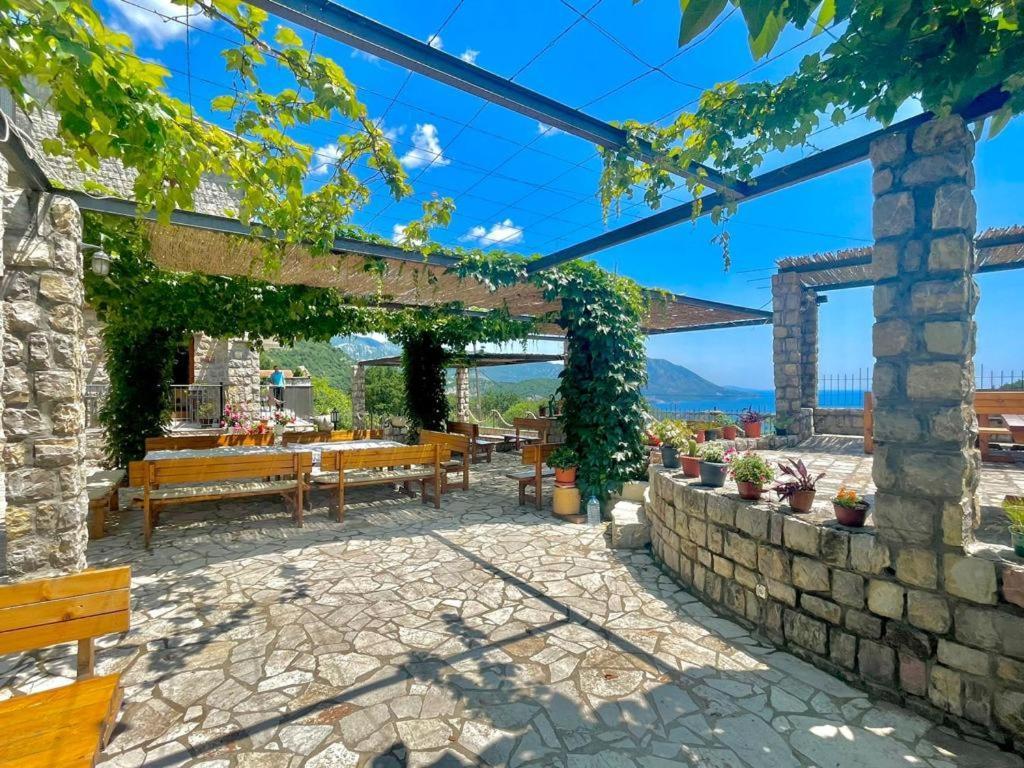 Family Retreat Bozovic Budva